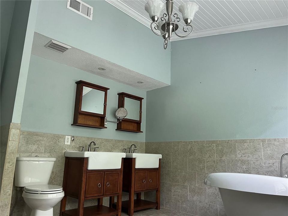 En Renta: $3,995 (5 camas, 2 baños, 3034 Pies cuadrados)