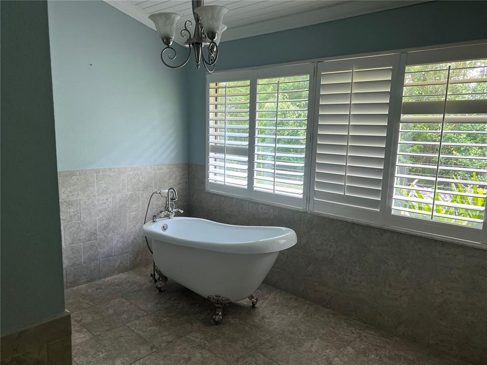 En Renta: $3,995 (5 camas, 2 baños, 3034 Pies cuadrados)