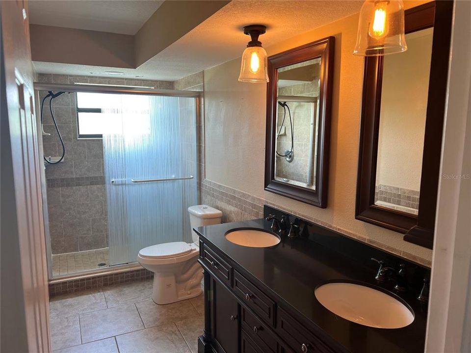 En Renta: $3,995 (5 camas, 2 baños, 3034 Pies cuadrados)