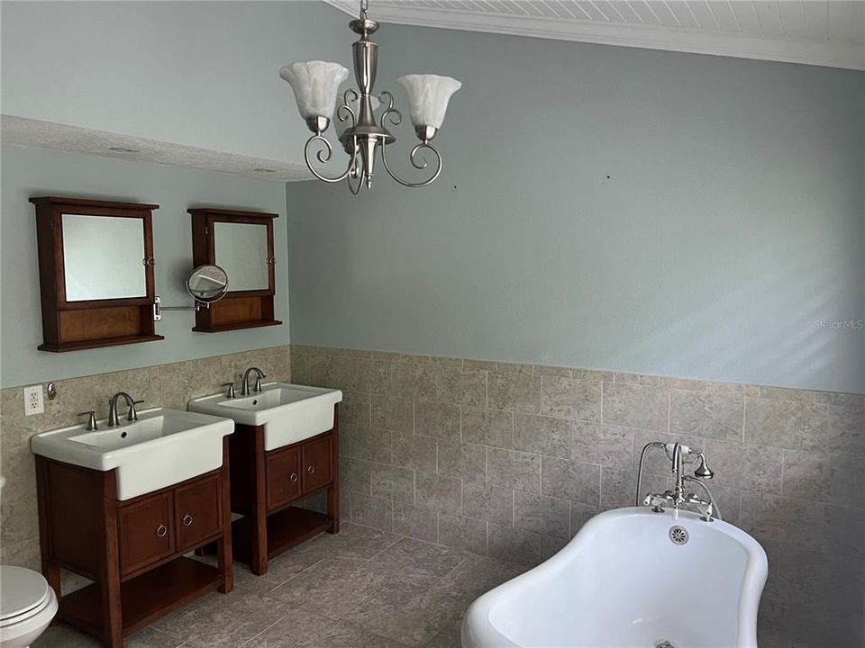 En Renta: $3,995 (5 camas, 2 baños, 3034 Pies cuadrados)