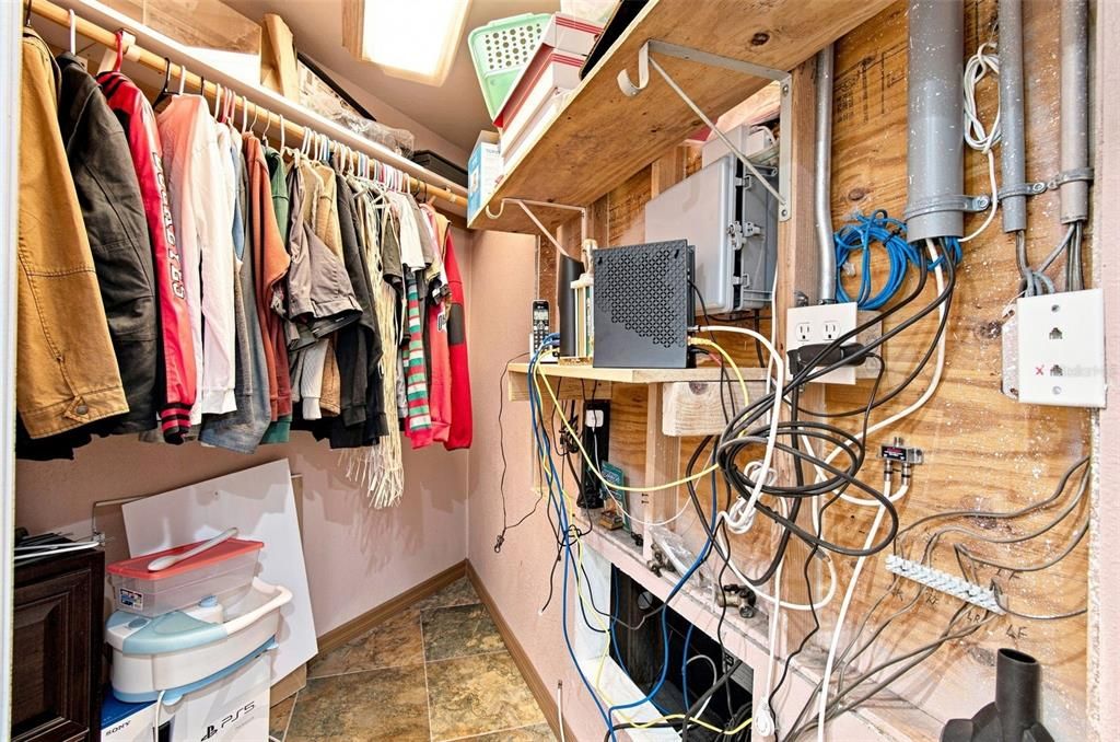 На продажу: $549,900 (5 спален, 4 ванн, 3691 Квадратных фут)
