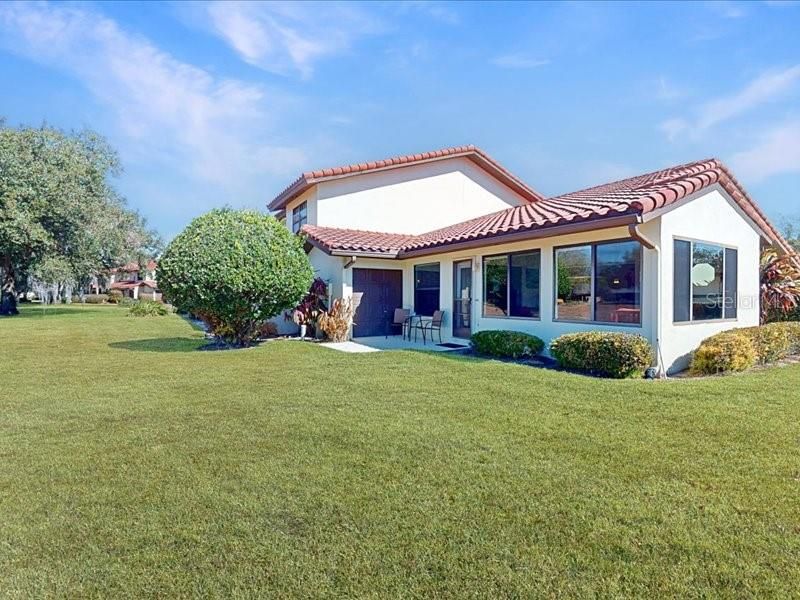 For Sale: $245,000 (2 beds, 2 baths, 1464 Square Feet)