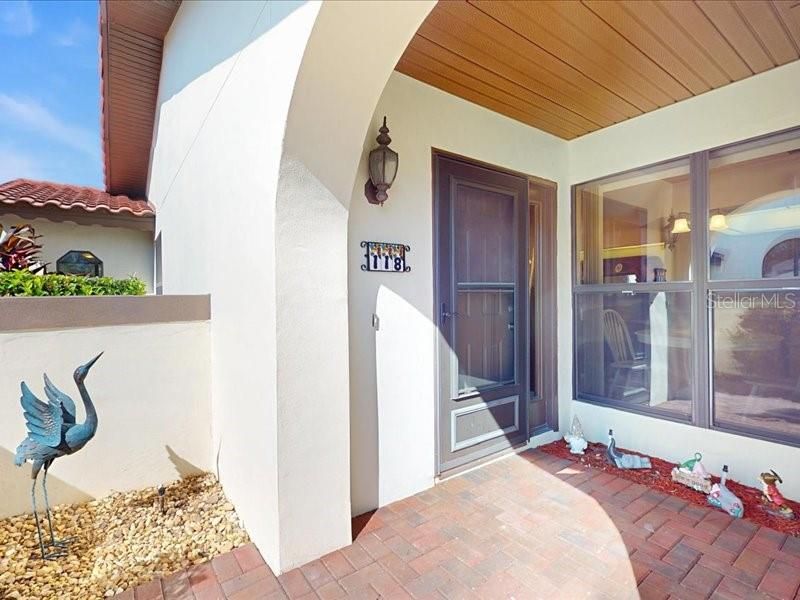 For Sale: $245,000 (2 beds, 2 baths, 1464 Square Feet)