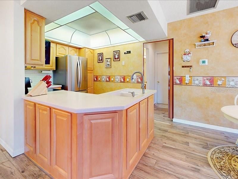 For Sale: $245,000 (2 beds, 2 baths, 1464 Square Feet)