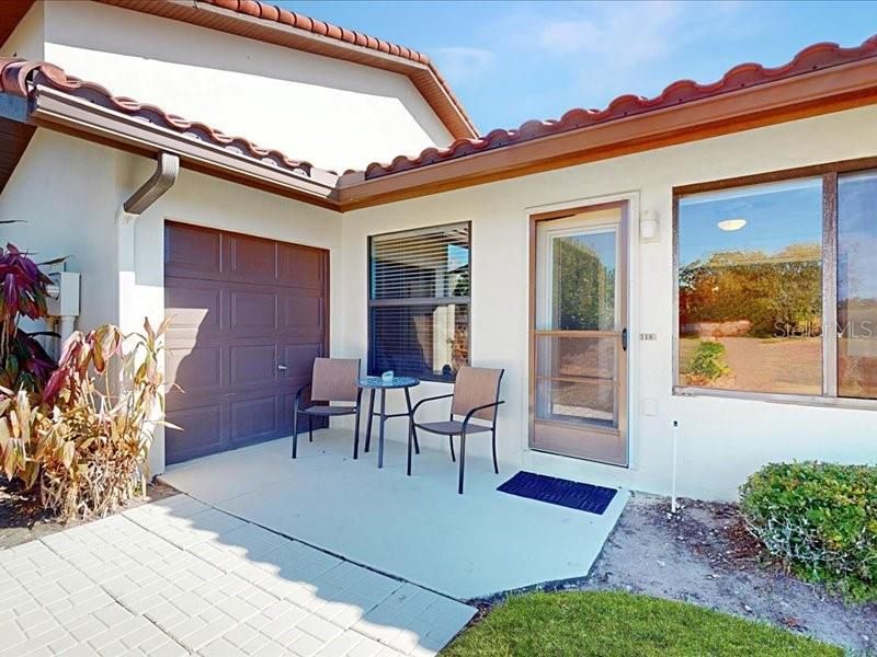 For Sale: $245,000 (2 beds, 2 baths, 1464 Square Feet)