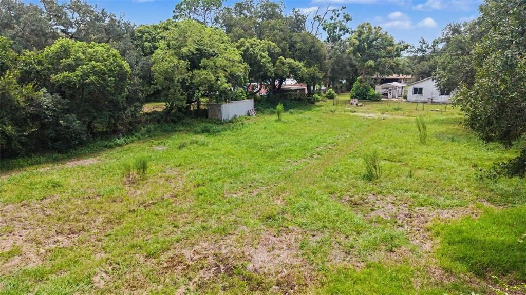 待售: $325,000 (2.01 acres)