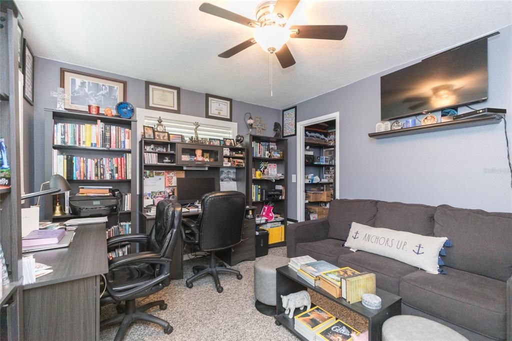En Venta: $599,900 (4 camas, 3 baños, 2659 Pies cuadrados)