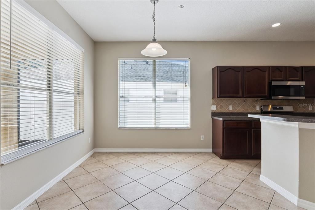 For Sale: $475,000 (3 beds, 2 baths, 1642 Square Feet)