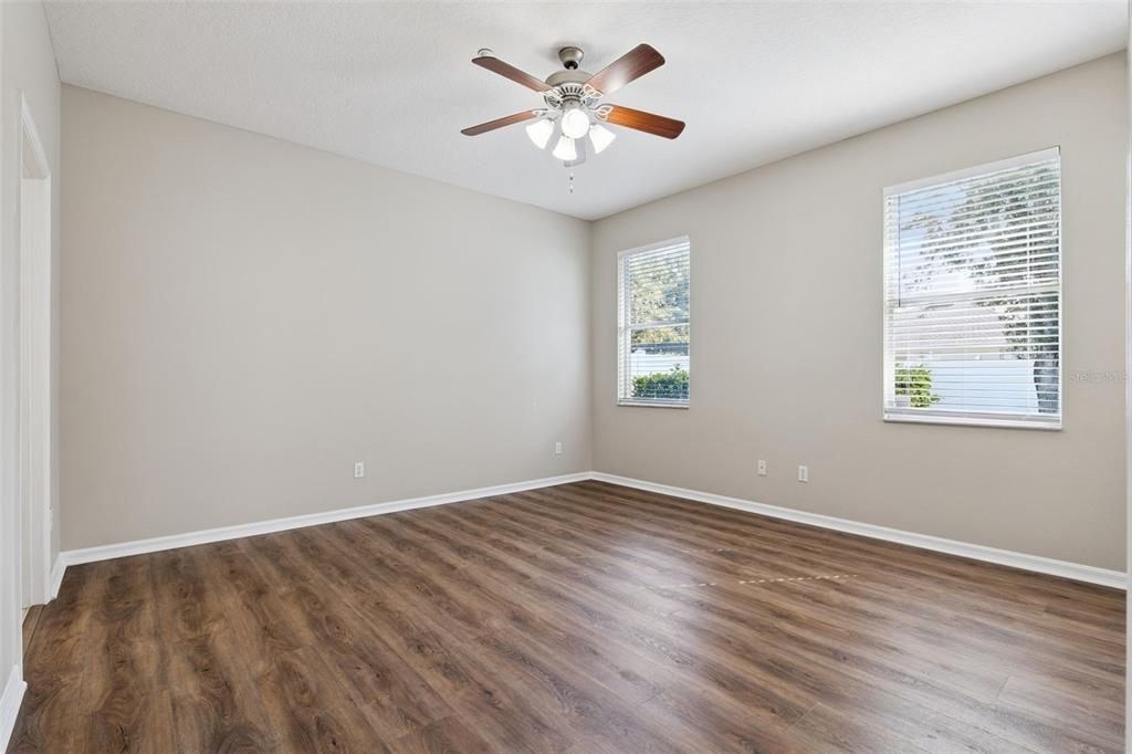 For Sale: $475,000 (3 beds, 2 baths, 1642 Square Feet)