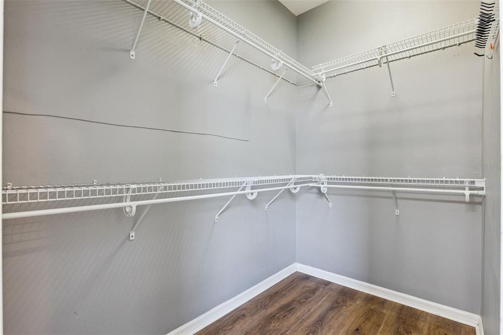 For Sale: $475,000 (3 beds, 2 baths, 1642 Square Feet)