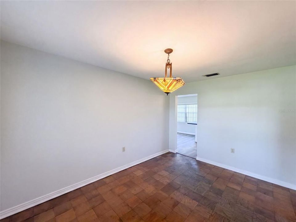 For Sale: $290,000 (3 beds, 2 baths, 1619 Square Feet)