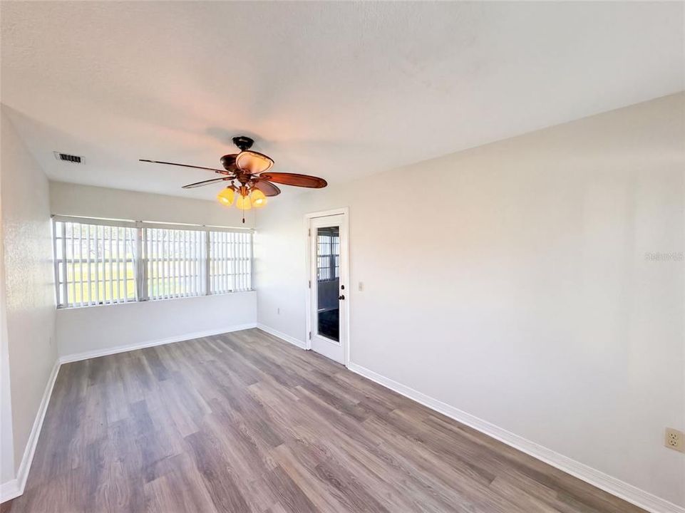 For Sale: $290,000 (3 beds, 2 baths, 1619 Square Feet)