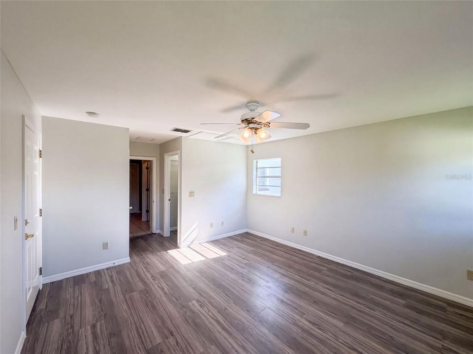 For Sale: $290,000 (3 beds, 2 baths, 1619 Square Feet)