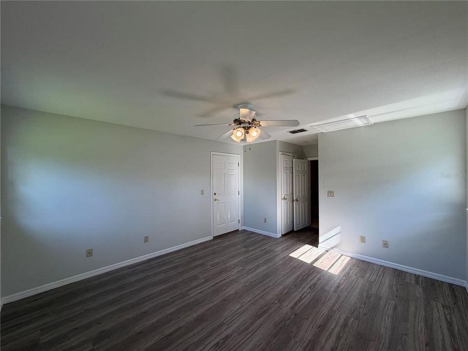 For Sale: $290,000 (3 beds, 2 baths, 1619 Square Feet)