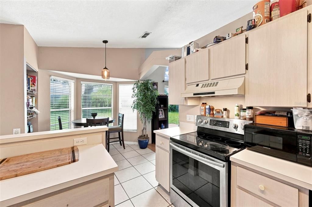 For Sale: $225,000 (3 beds, 2 baths, 1197 Square Feet)