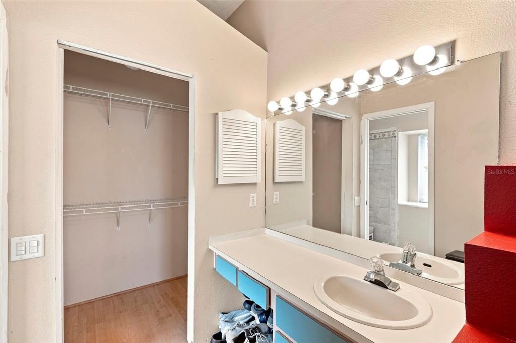 For Sale: $225,000 (3 beds, 2 baths, 1197 Square Feet)