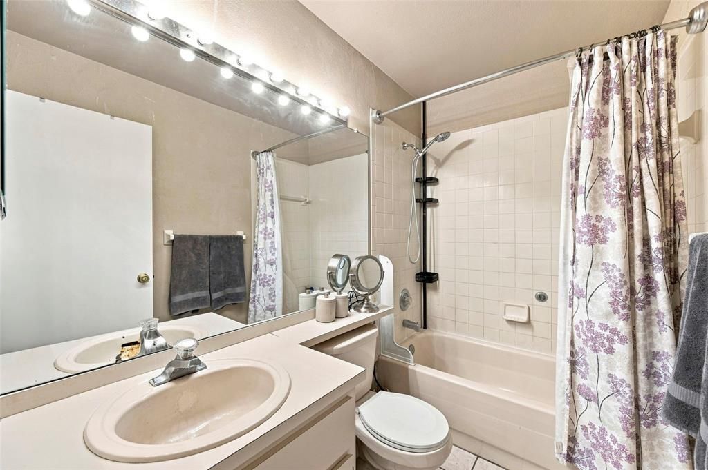 For Sale: $225,000 (3 beds, 2 baths, 1197 Square Feet)