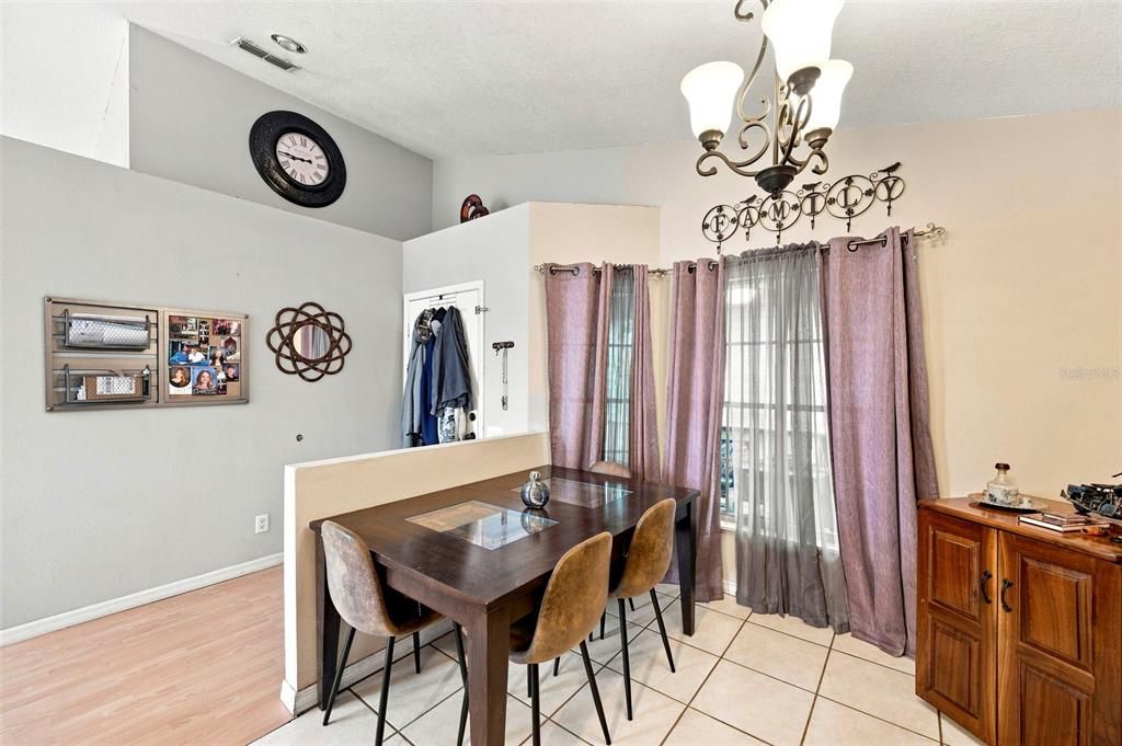 For Sale: $225,000 (3 beds, 2 baths, 1197 Square Feet)