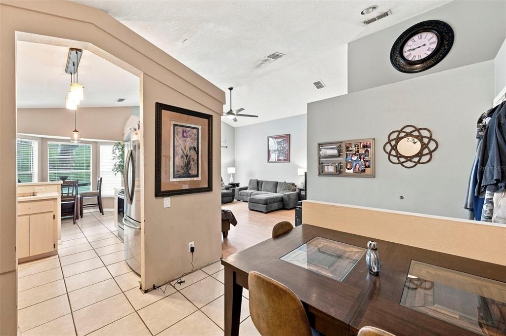 For Sale: $225,000 (3 beds, 2 baths, 1197 Square Feet)