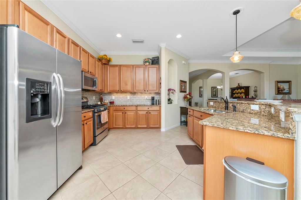 En Venta: $625,000 (3 camas, 2 baños, 2251 Pies cuadrados)
