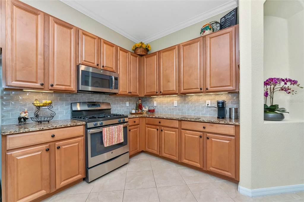 En Venta: $625,000 (3 camas, 2 baños, 2251 Pies cuadrados)