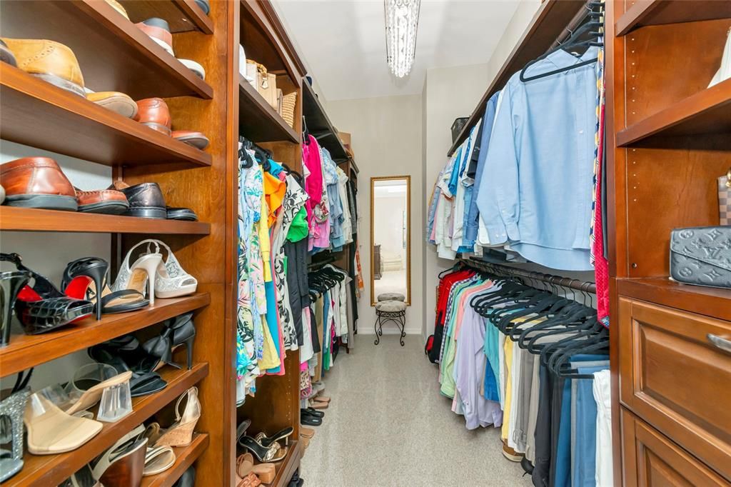 En Venta: $625,000 (3 camas, 2 baños, 2251 Pies cuadrados)