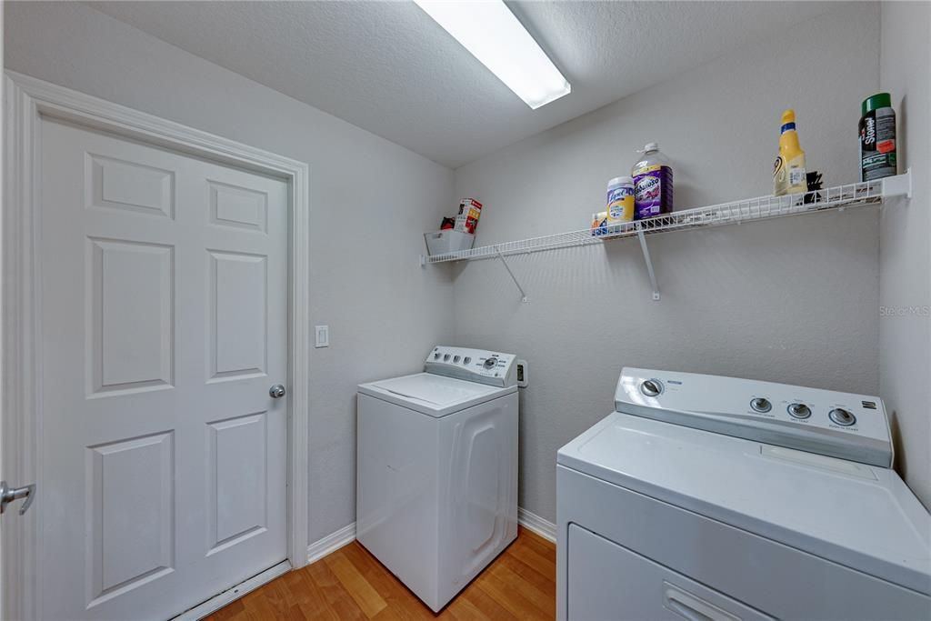 En Venta: $349,000 (3 camas, 2 baños, 1914 Pies cuadrados)