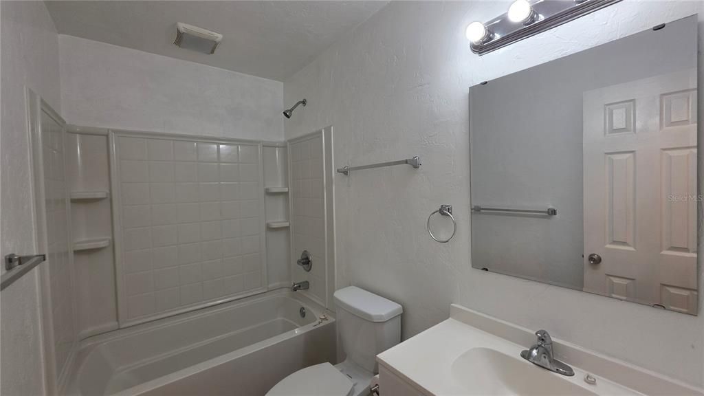 For Rent: $2,300 (3 beds, 2 baths, 1116 Square Feet)