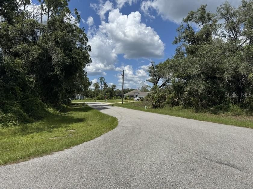 На продажу: $14,900 (0.24 acres)