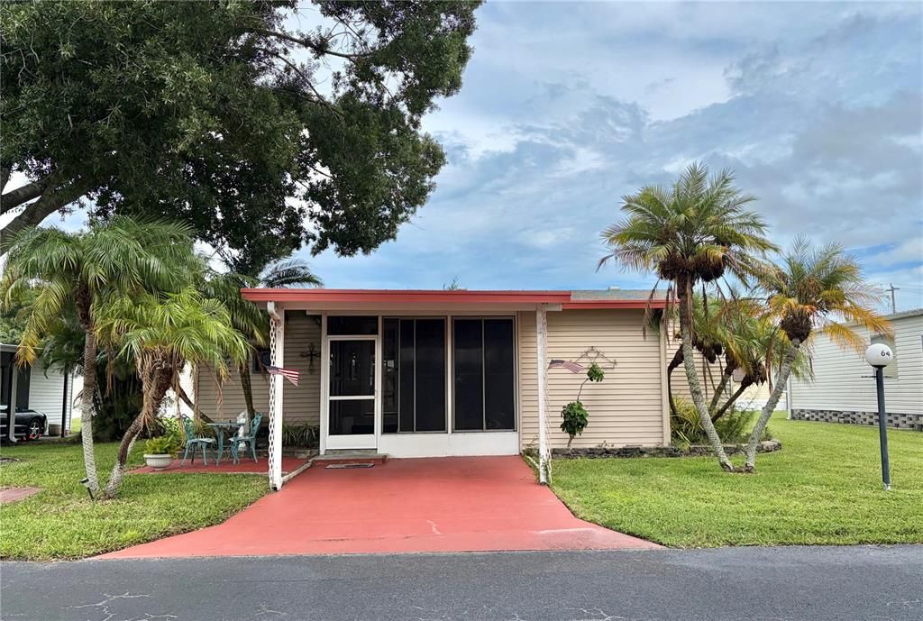 En Venta: $174,900 (2 camas, 2 baños, 950 Pies cuadrados)