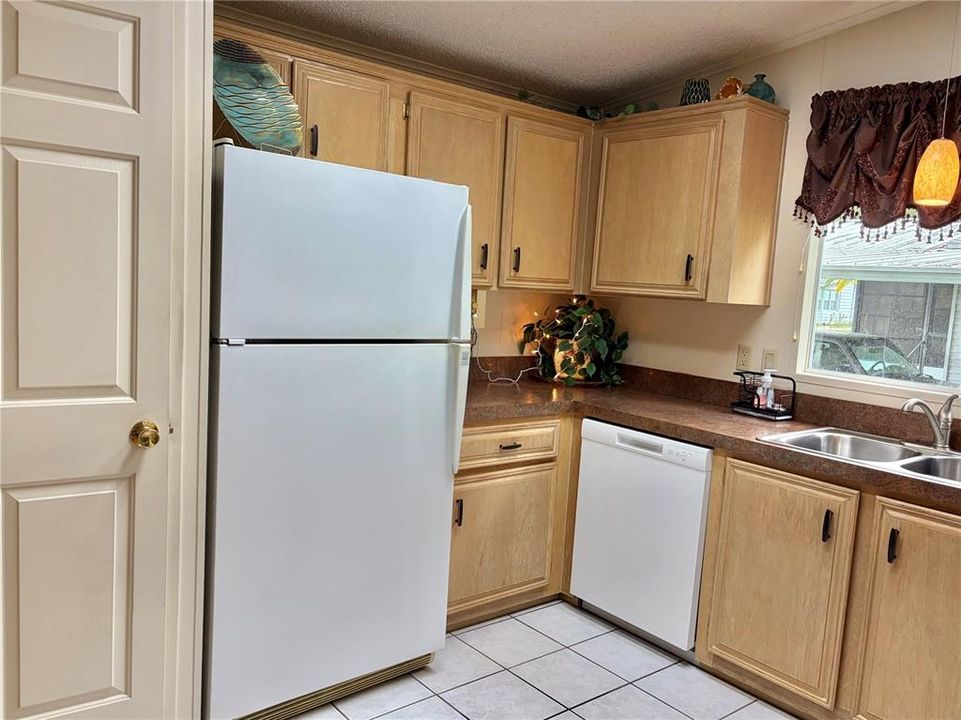 En Venta: $174,900 (2 camas, 2 baños, 950 Pies cuadrados)