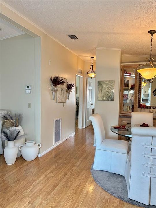 En Venta: $174,900 (2 camas, 2 baños, 950 Pies cuadrados)