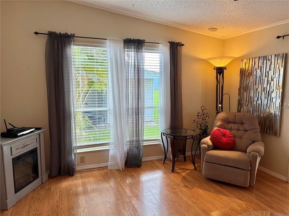 En Venta: $174,900 (2 camas, 2 baños, 950 Pies cuadrados)