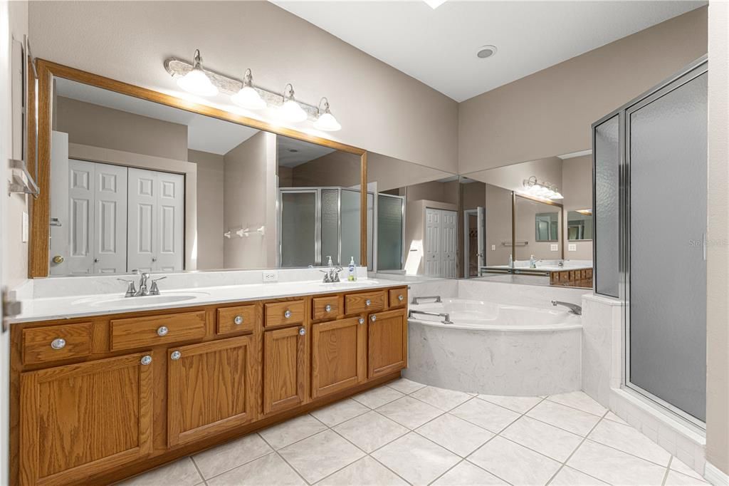 For Sale: $313,483 (3 beds, 2 baths, 2374 Square Feet)