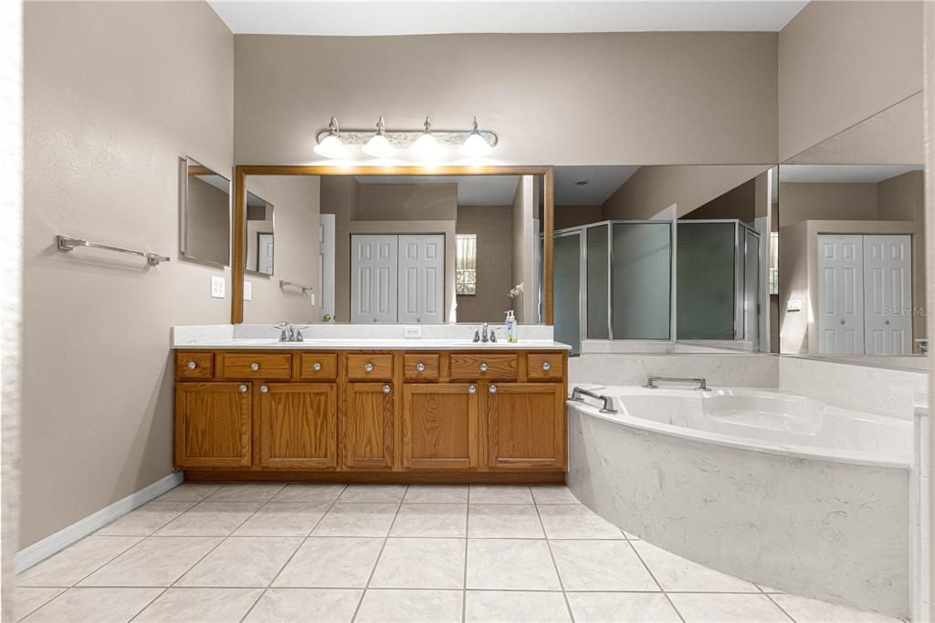 For Sale: $313,483 (3 beds, 2 baths, 2374 Square Feet)