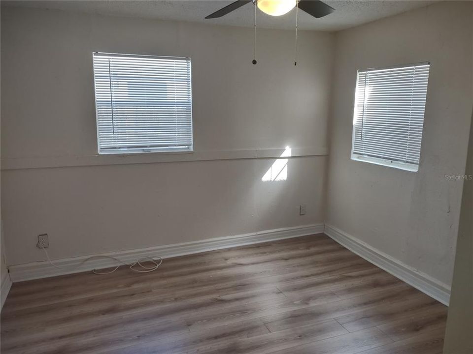 For Rent: $1,395 (2 beds, 1 baths, 838 Square Feet)