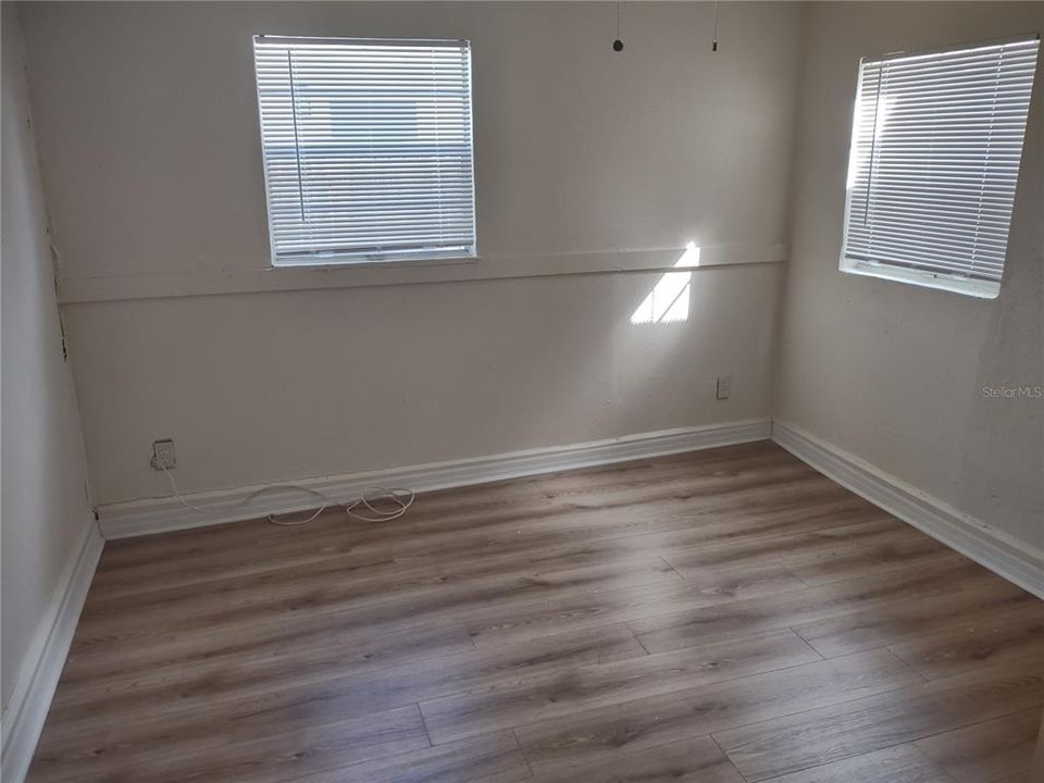 For Rent: $1,395 (2 beds, 1 baths, 838 Square Feet)