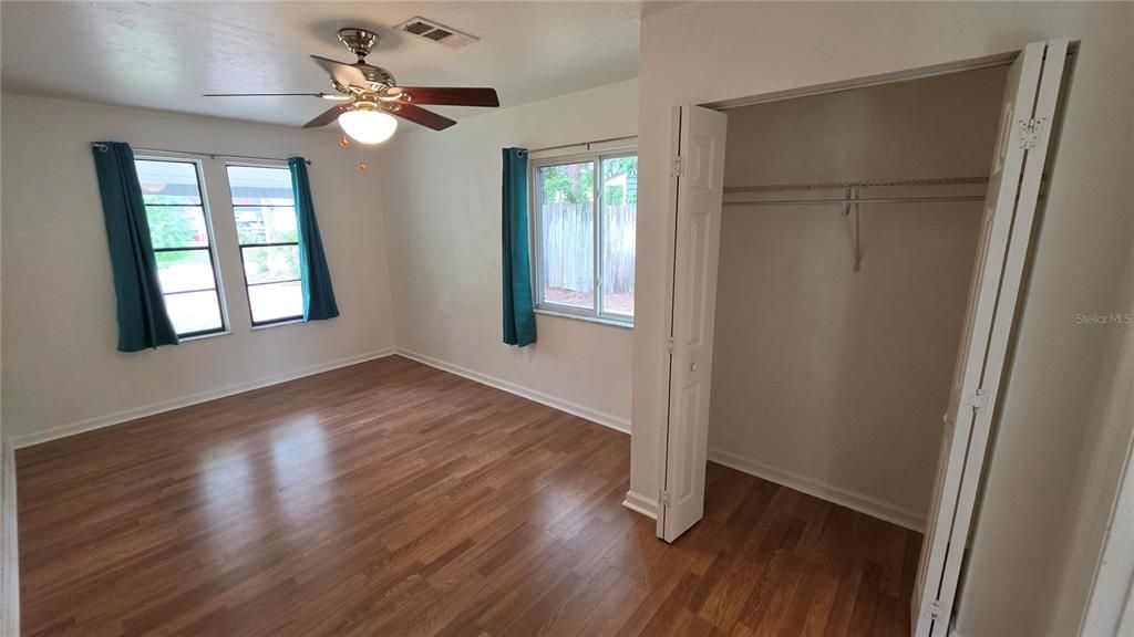 For Rent: $2,300 (3 beds, 2 baths, 1224 Square Feet)