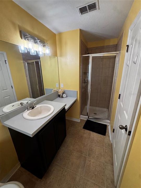 En Venta: $238,888 (3 camas, 2 baños, 1584 Pies cuadrados)