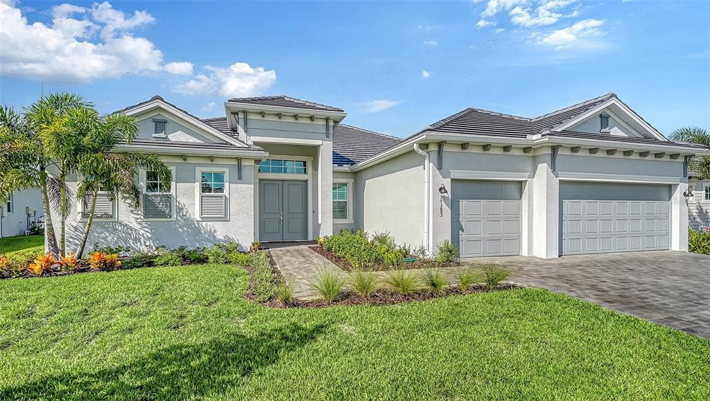 For Rent: $10,500 (3 beds, 3 baths, 2650 Square Feet)