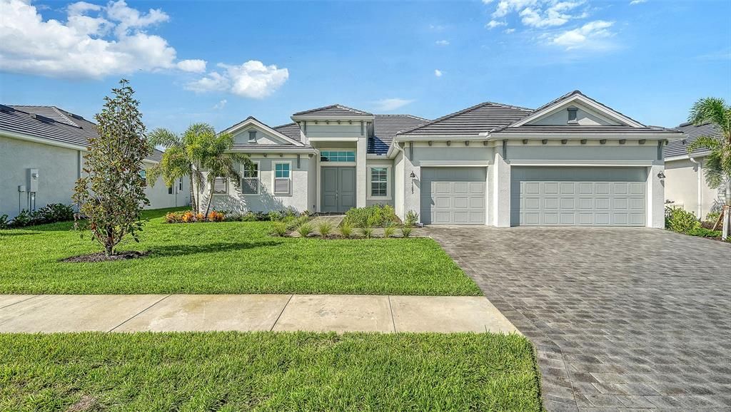 For Rent: $10,500 (3 beds, 3 baths, 2650 Square Feet)