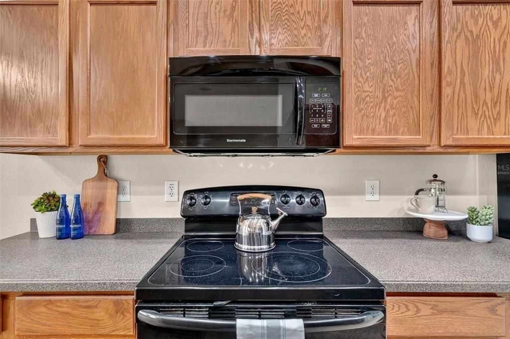 For Sale: $399,000 (4 beds, 3 baths, 2472 Square Feet)