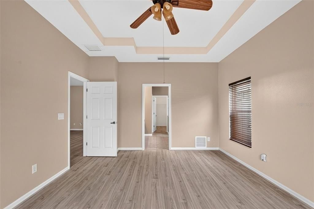 For Sale: $399,000 (4 beds, 3 baths, 2472 Square Feet)