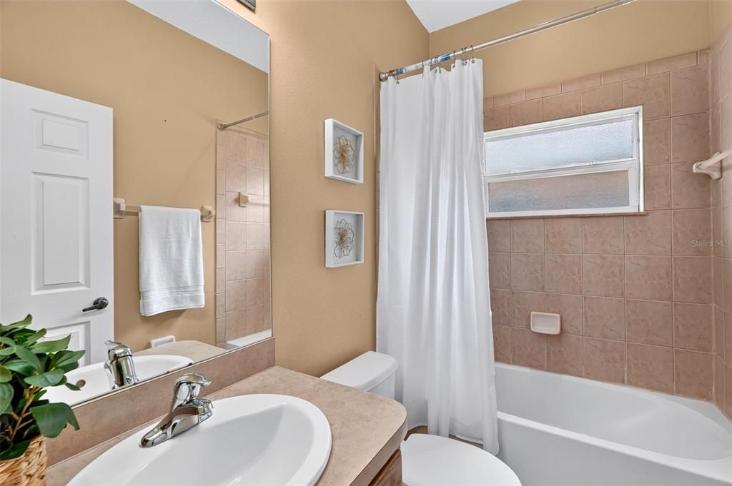For Sale: $399,000 (4 beds, 3 baths, 2472 Square Feet)
