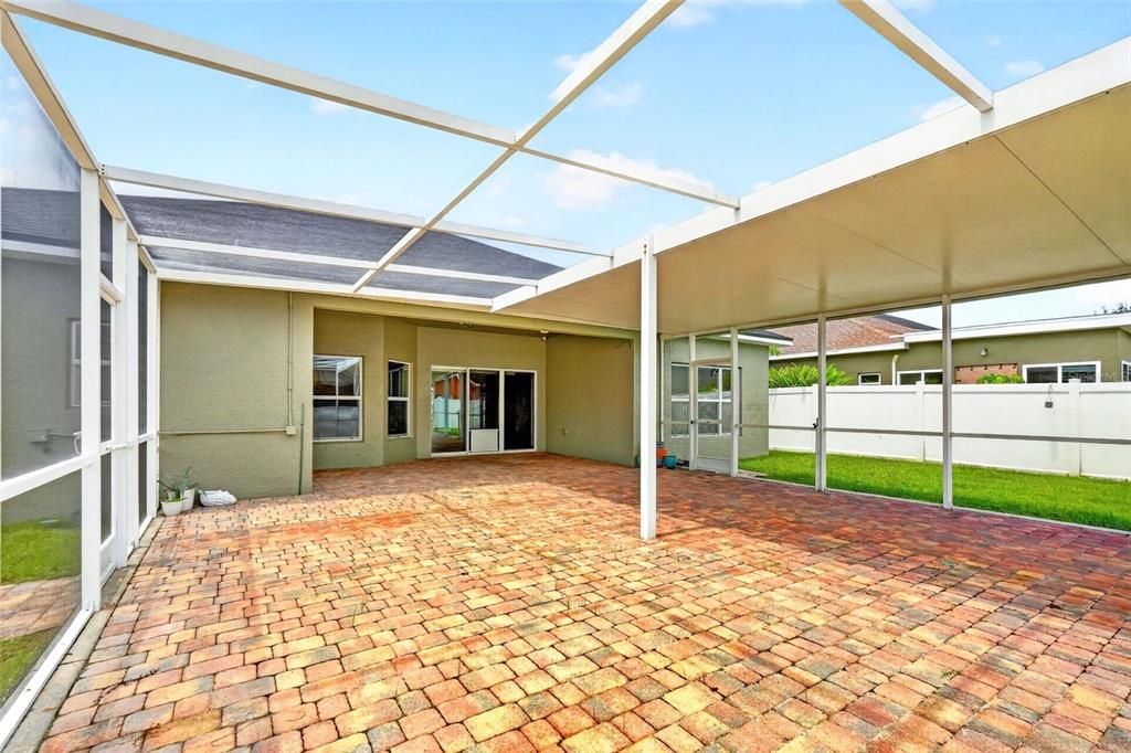 For Sale: $399,000 (4 beds, 3 baths, 2472 Square Feet)