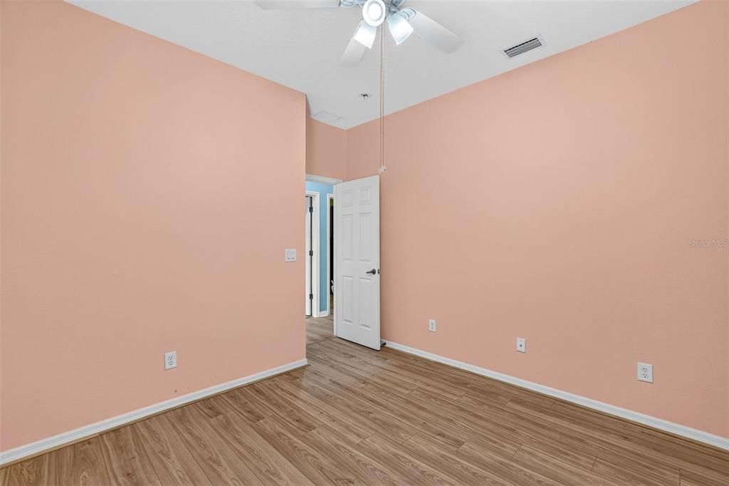 For Sale: $399,000 (4 beds, 3 baths, 2472 Square Feet)