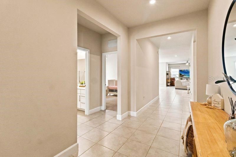 En Venta: $399,900 (4 camas, 2 baños, 2021 Pies cuadrados)