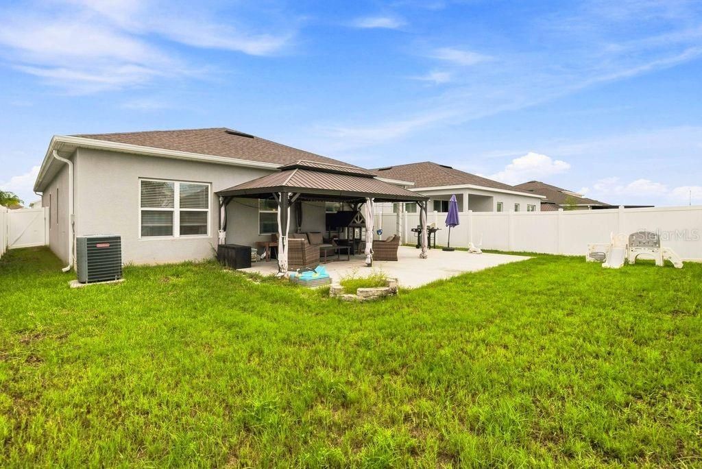 En Venta: $399,900 (4 camas, 2 baños, 2021 Pies cuadrados)