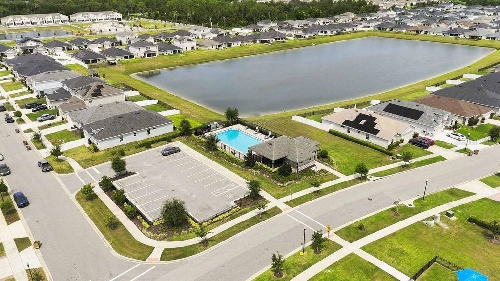En Venta: $399,900 (4 camas, 2 baños, 2021 Pies cuadrados)