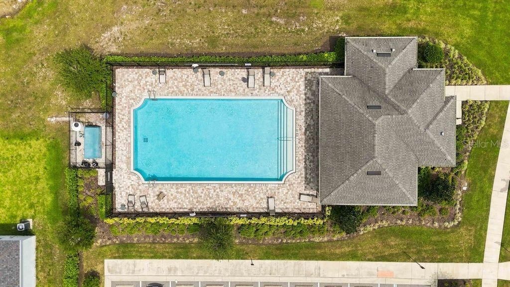 En Venta: $399,900 (4 camas, 2 baños, 2021 Pies cuadrados)